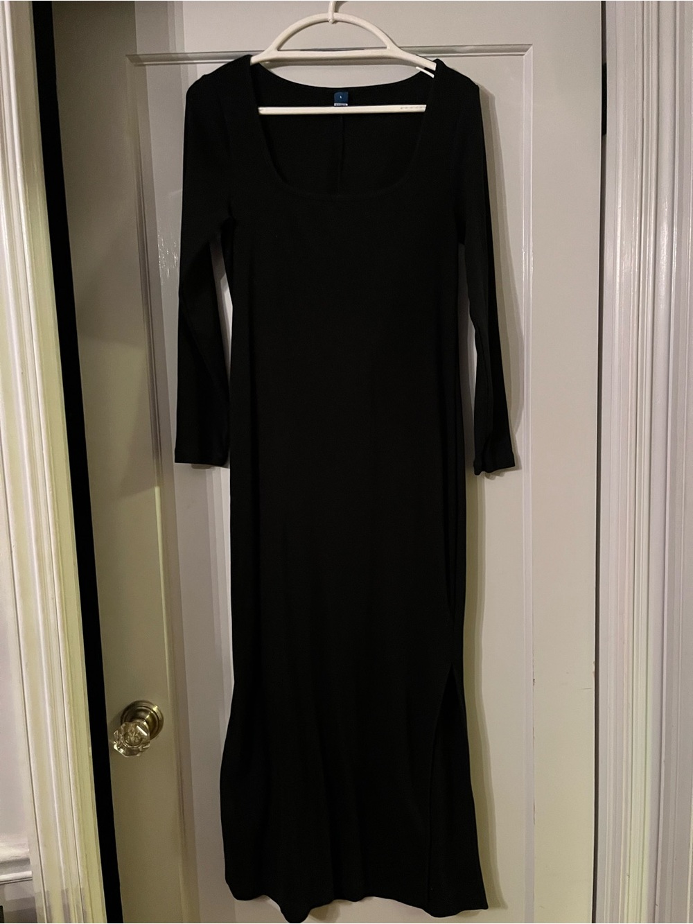 Old Navy Black Long Sleeve Scoop-Neck Maxi Dress